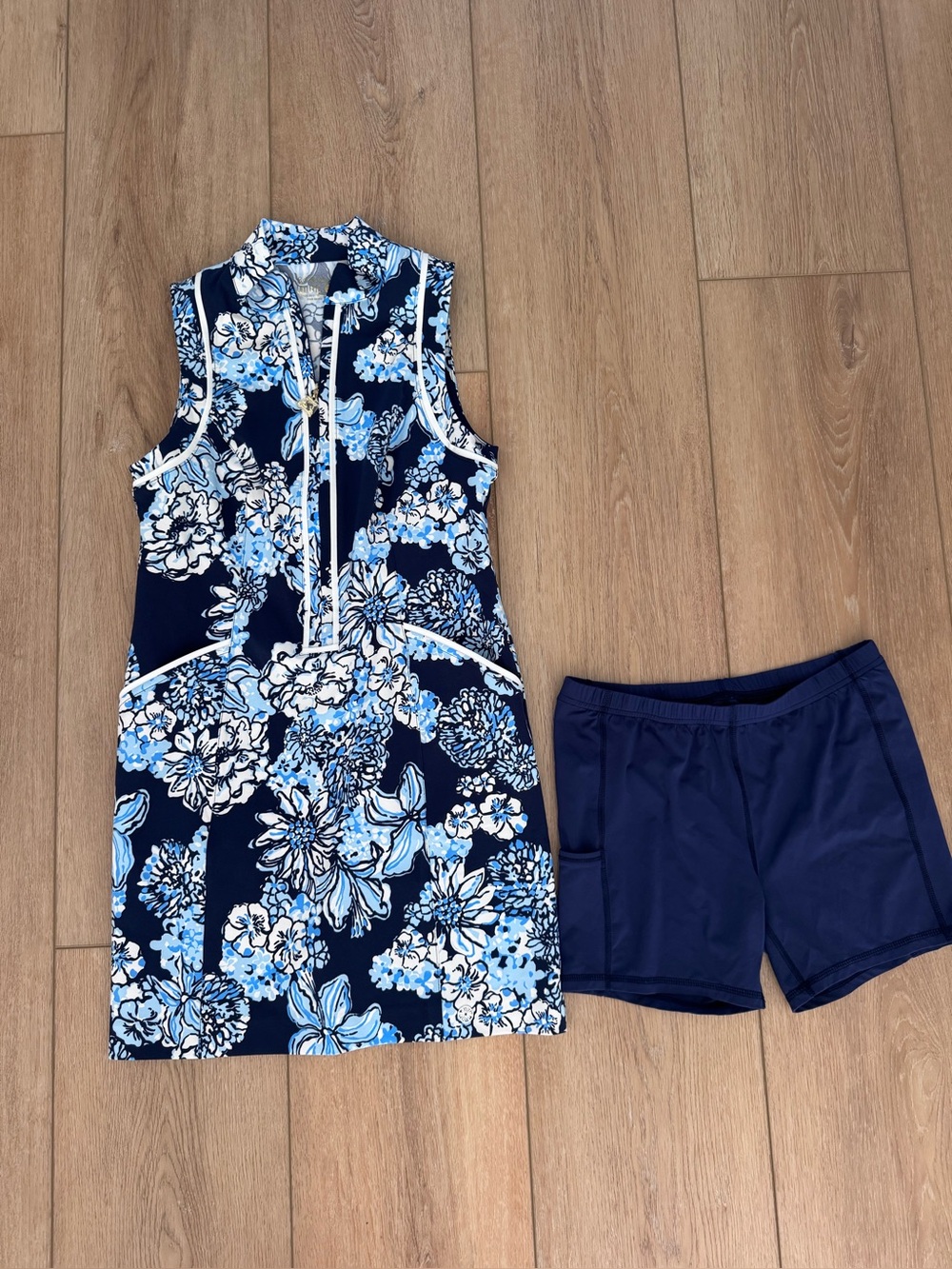 NWT Lilly Pulitzer Kathy Golf Dress UPF +50 SZ 2 Low Tide Navy Bouquet All Day - Picture 6 of 15